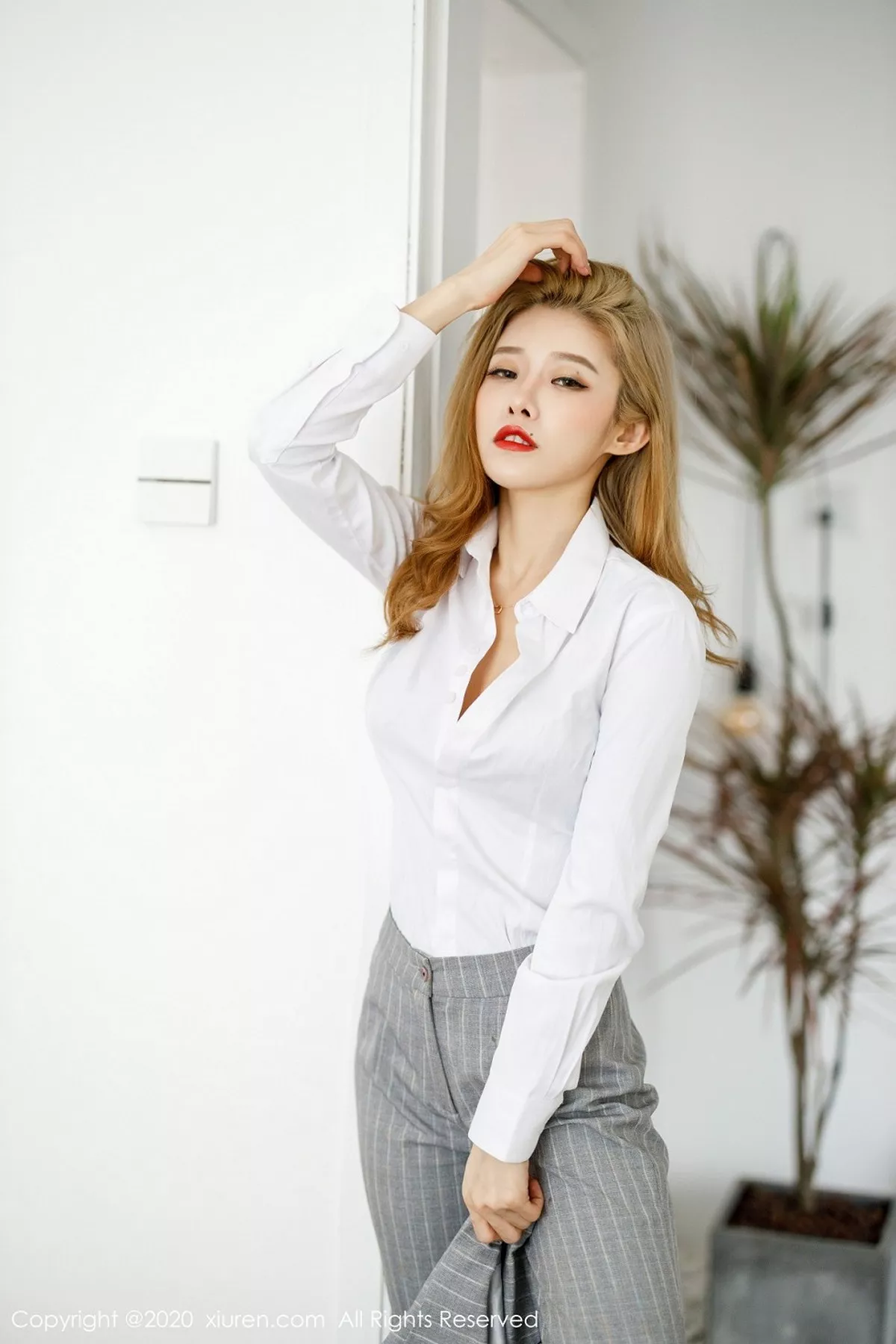 [XiuRen秀人网]第2439期luvian本能写真-秀人资源网